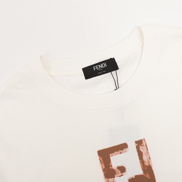 フェンディ ダイアゴナル FFプリント 半袖 Tシャツ 偽物 fev01152